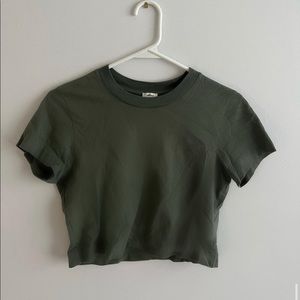 ARITZIA wilfred olive green cropped tee
